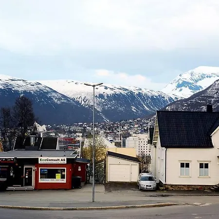 Apartment With A View *